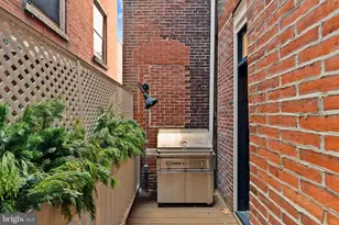 1808 Delancey Pl, Philadelphia, PA 19103 - Photo 14