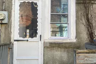 1931 W Airdrie St, Philadelphia, PA 19140 - Photo 12