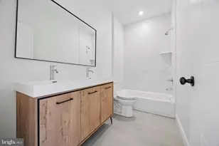 1432 S Napa St, Philadelphia, PA 19146 - Photo 10