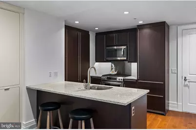 130 S 18th Street #402, Philadelphia, PA 19103 - Photo 4