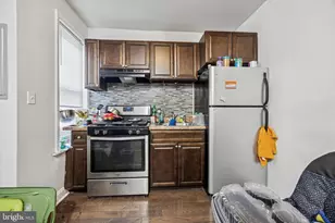 546 S Salford St, Philadelphia, PA 19143 - Photo 12