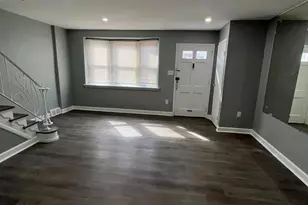 1353 Fanshawe St, Philadelphia, PA 19111 - Photo 4