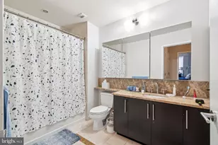 1425 Locust St, Philadelphia, PA 19102 - Photo 18