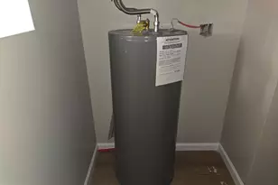 2220 Bonaffon St, Philadelphia, PA 19142 - Photo 14