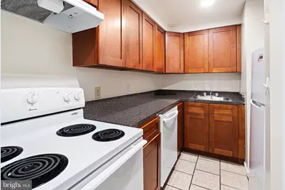 3801 Spring Garden Street #208, Philadelphia, PA 19104 - Photo 4