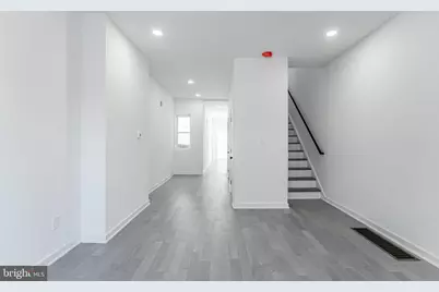 912 N 30th Street, Philadelphia, PA 19130 - Photo 4
