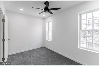 912 N 30th Street, Philadelphia, PA 19130 - Photo 12