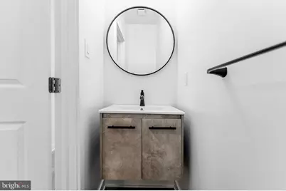 912 N 30th Street, Philadelphia, PA 19130 - Photo 8