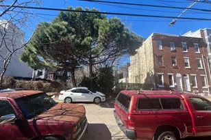 1910 E Arizona St, Philadelphia, PA 19125 - Photo 12