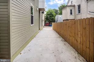 135 E Springer St, Philadelphia, PA 19119 - Photo 32