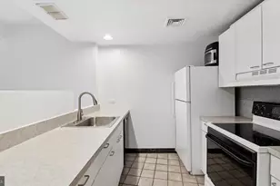 246 N 3rd St, Philadelphia, PA 19106 - Photo 12