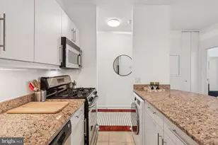 219 S 18th St, Philadelphia, PA 19103 - Photo 4