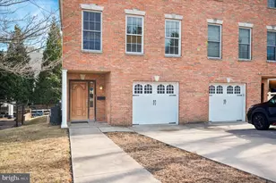 257 Lemonte St, Philadelphia, PA 19128 - Photo 2