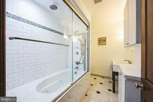 1717 Spring Garden St, Philadelphia, PA 19130 - Photo 30