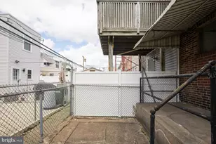 2914 S Sydenham St, Philadelphia, PA 19145 - Photo 36