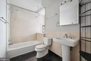 1723 Spruce St, Philadelphia, PA 19103 - Photo 22