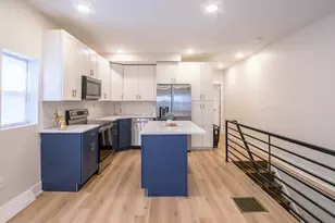 2001 S Norwood St, Philadelphia, PA 19145 - Photo 4