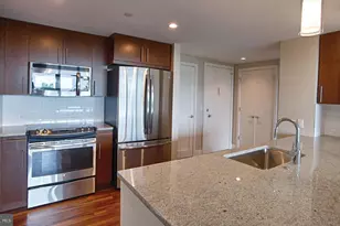 2200 Benjamin Franklin Pkwy, Philadelphia, PA 19130 - Photo 18