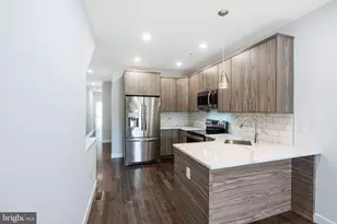 1752 N Marshall St, Philadelphia, PA 19122 - Photo 4