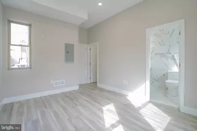 1068 N Front Street, Philadelphia, PA 19123 - Photo 2