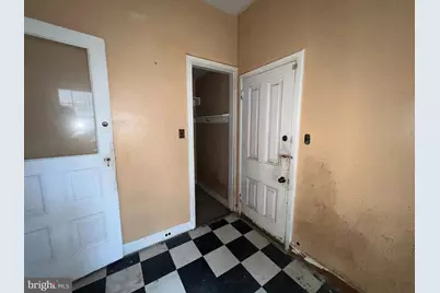 5927 Wayne Avenue, Philadelphia, PA 19144 - Photo 4
