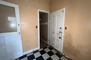 5927 Wayne Ave, Philadelphia, PA 19144 - Photo 4