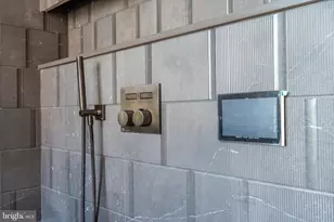 223 S 6th St, Philadelphia, PA 19106 - Photo 40