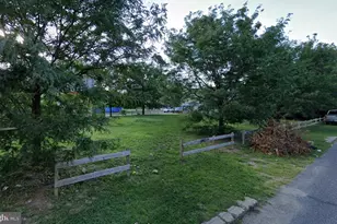 2204 N Leithgow St, Philadelphia, PA 19133 - Photo 1