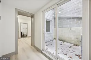 251 S 12th St, Philadelphia, PA 19107 - Photo 12