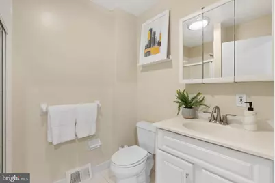 914 Spruce Street #9, Philadelphia, PA 19107 - Photo 20