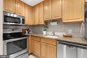 914 Spruce St, Philadelphia, PA 19107 - Photo 14