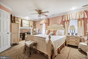 375 Green Ln, Philadelphia, PA 19128 - Photo 18