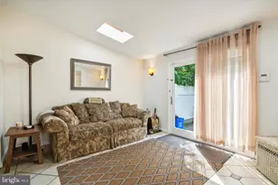 375 Green Ln, Philadelphia, PA 19128 - Photo 16