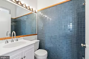 2228 Green St, Philadelphia, PA 19130 - Photo 32