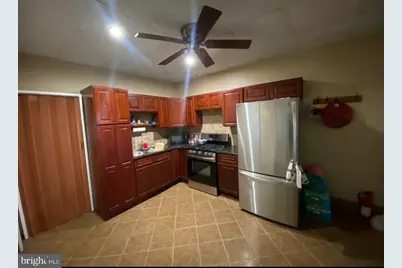 813 E Russell Street, Philadelphia, PA 19134 - Photo 2