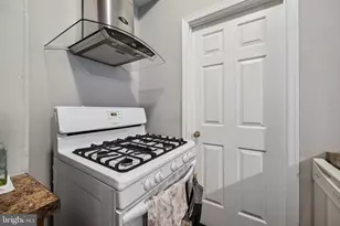 227 Poplar St, Philadelphia, PA 19123 - Photo 14