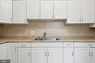 2512 N Front St, Philadelphia, PA 19133 - Photo 12