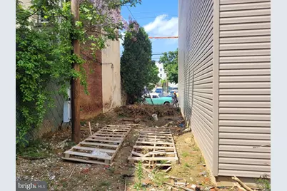 1638 W Thompson Street, Philadelphia, PA 19121 - Photo 2