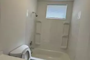 2012 E Glenwood Ave, Philadelphia, PA 19124 - Photo 16