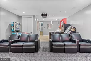 2147 Lombard St, Philadelphia, PA 19146 - Photo 76