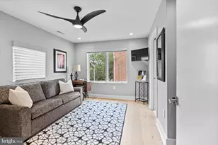 2147 Lombard St, Philadelphia, PA 19146 - Photo 30