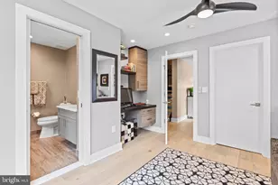 2147 Lombard St, Philadelphia, PA 19146 - Photo 34