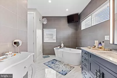 2147 Lombard Street, Philadelphia, PA 19146 - Photo 46