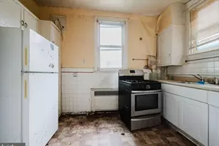 1725 Conlyn St, Philadelphia, PA 19141 - Photo 10