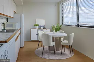 1326 Spruce St, Philadelphia, PA 19107 - Photo 2