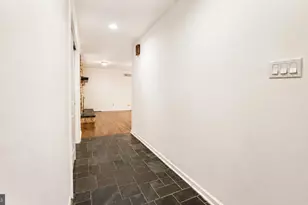 949 N Orianna St, Philadelphia, PA 19123 - Photo 8