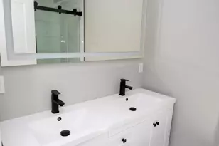 2127 Sigel St, Philadelphia, PA 19145 - Photo 34