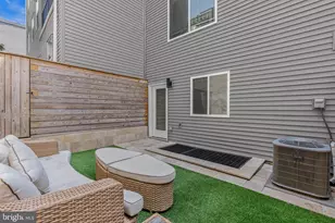 402 N Front St, Philadelphia, PA 19123 - Photo 18