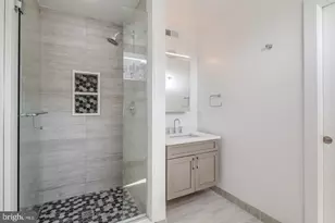 237 N 23rd St, Philadelphia, PA 19103 - Photo 28