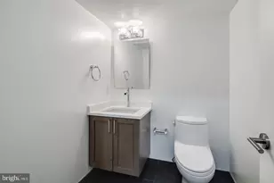 237 N 23rd St, Philadelphia, PA 19103 - Photo 24